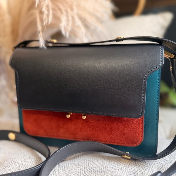 Marni Medium Trunk Bag - Picture 5 of 17